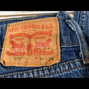 Levi’s 559 34x33 relaxed straight leg distressed jeans blue denim 5905